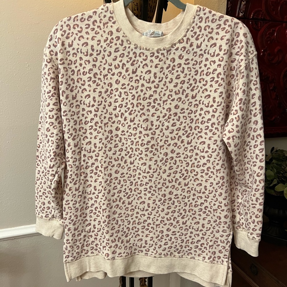 Sweatshirt